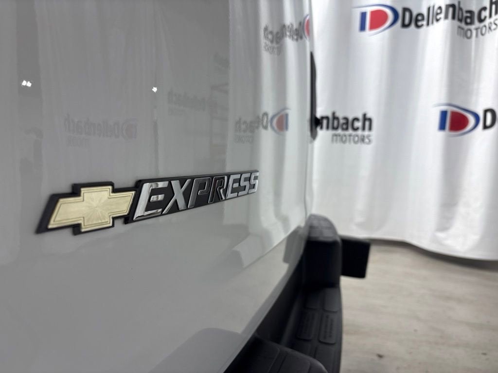 2024 Chevrolet Express Cargo 2500 WT