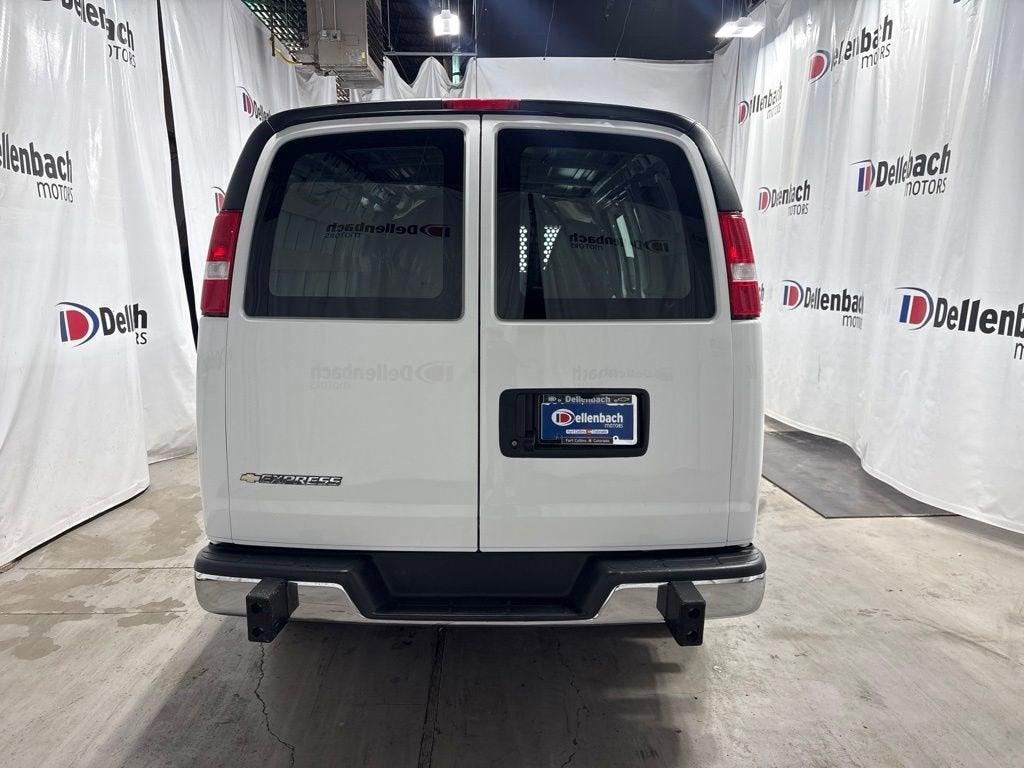 2024 Chevrolet Express Cargo 2500 WT