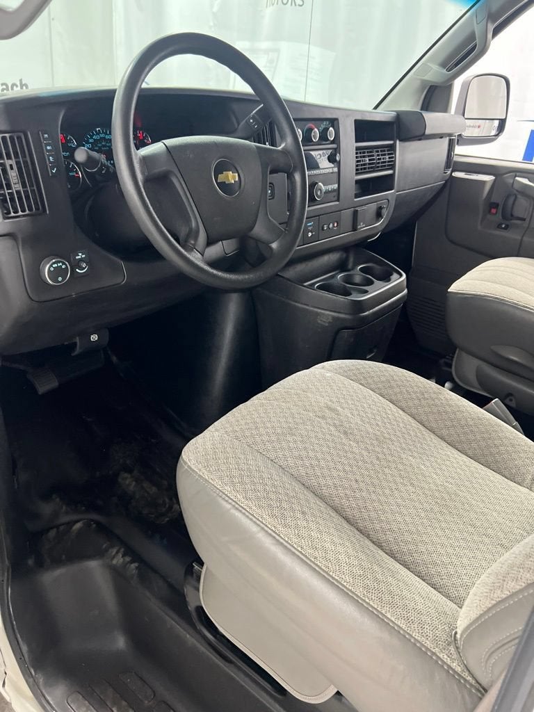 2023 Chevrolet Express Cargo 3500 WT