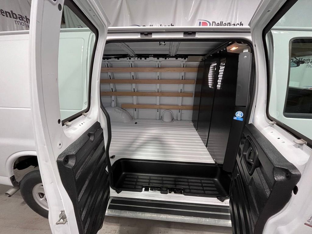 2024 GMC Savana Cargo 2500 Work Van