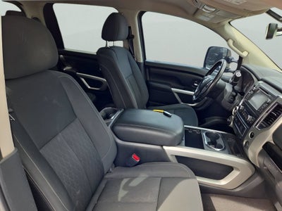 2018 Nissan TITAN SV