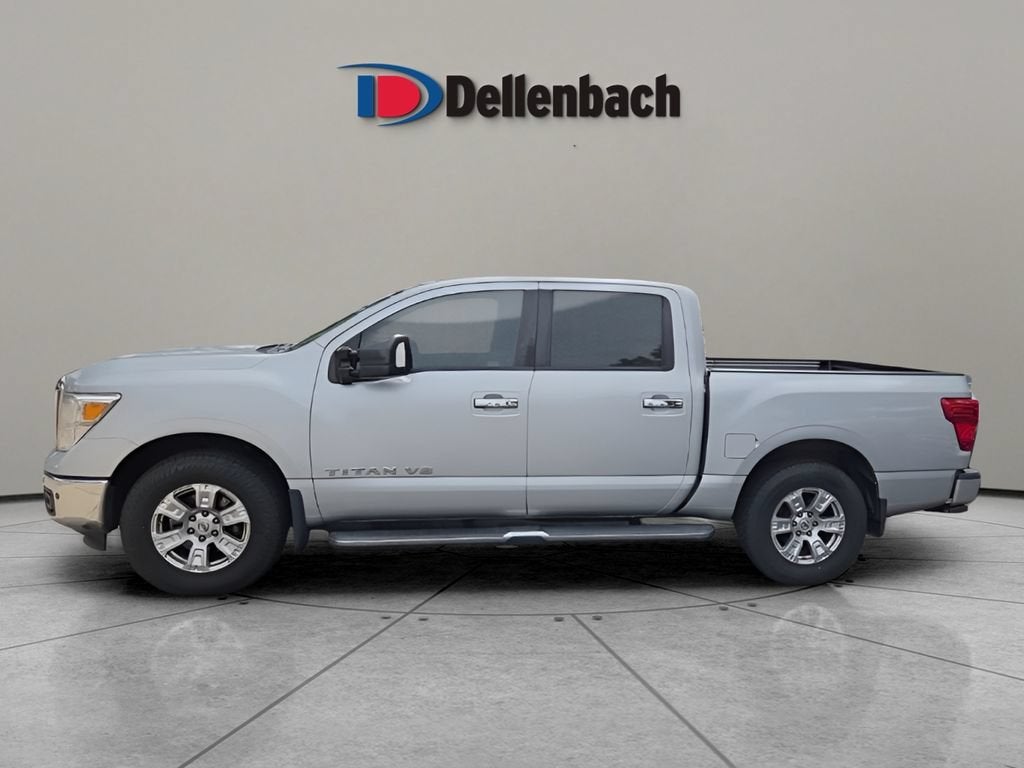 2018 Nissan TITAN SV
