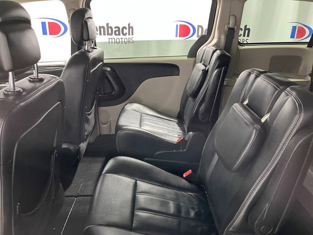 2014 Chrysler Town & Country Touring