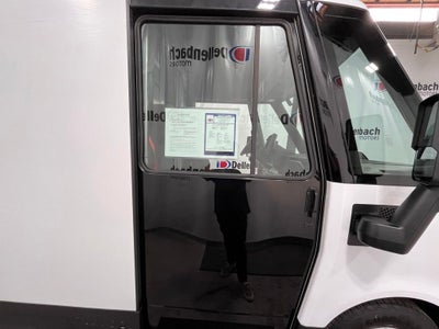 2024 BrightDrop Zevo 400 EJY