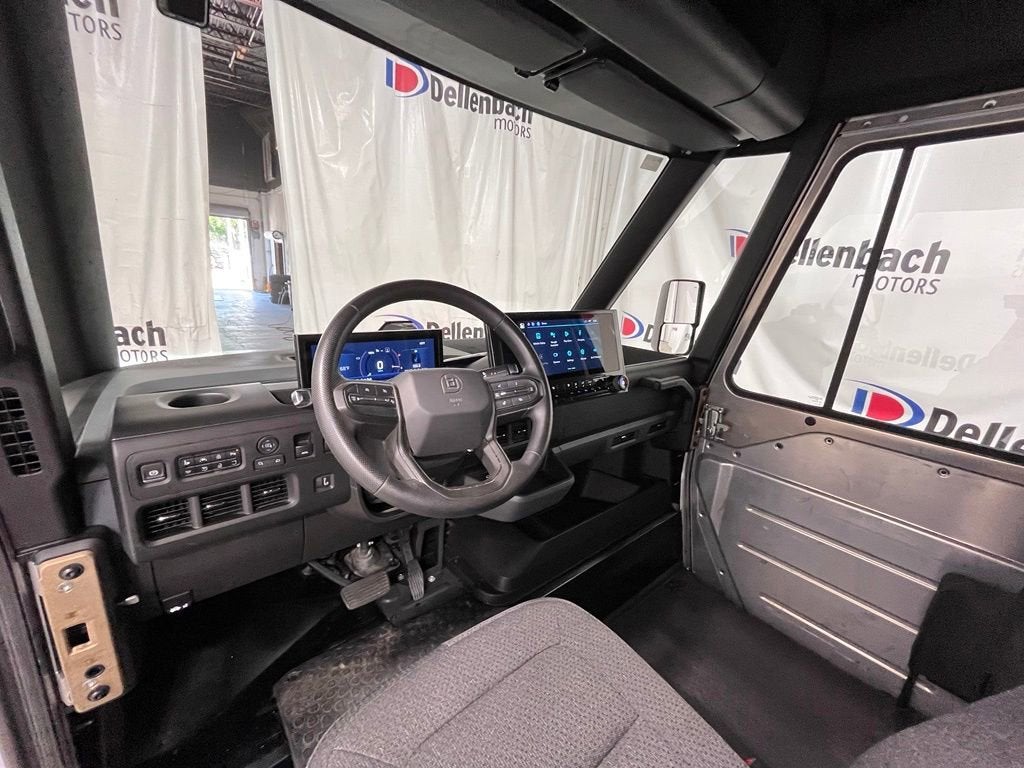 2024 BrightDrop Zevo 400 EJY