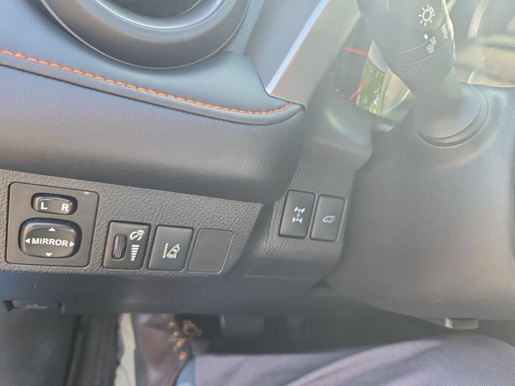 2017 Toyota RAV4 SE