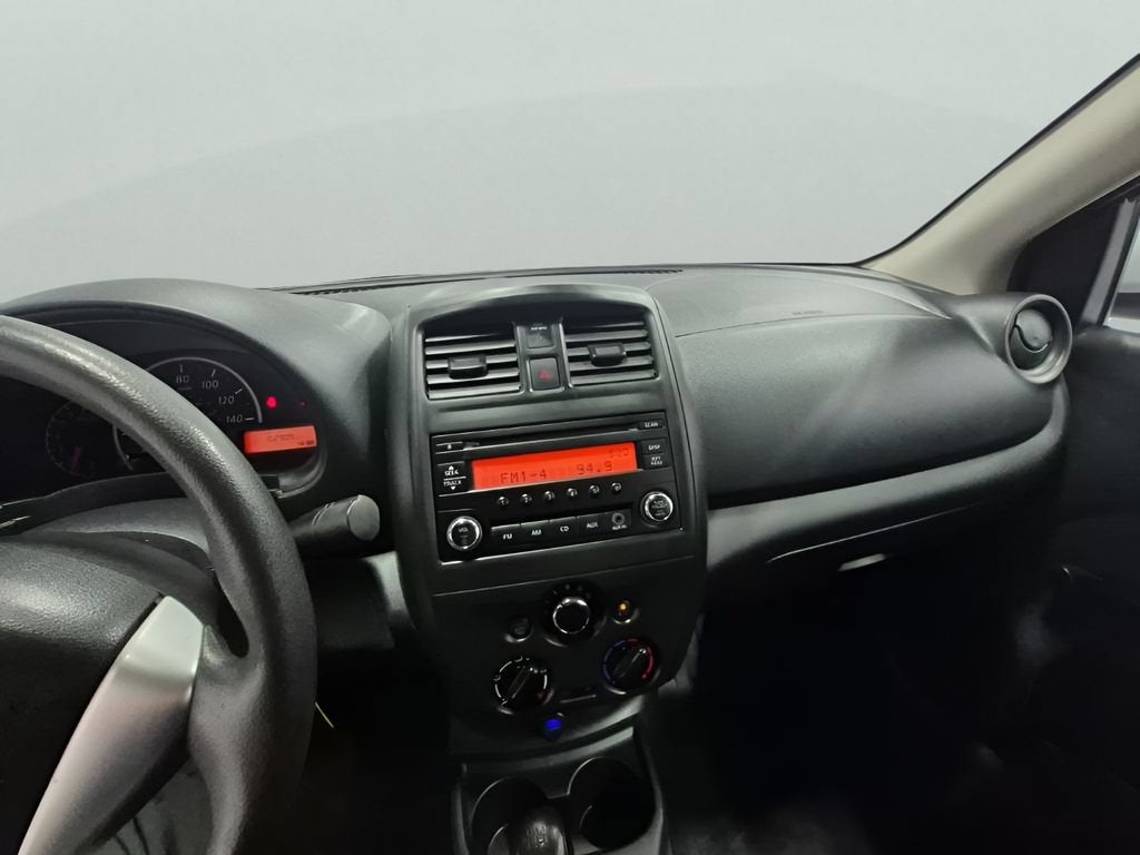 2016 Nissan Versa 1.6 S