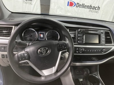 2019 Toyota Highlander LE