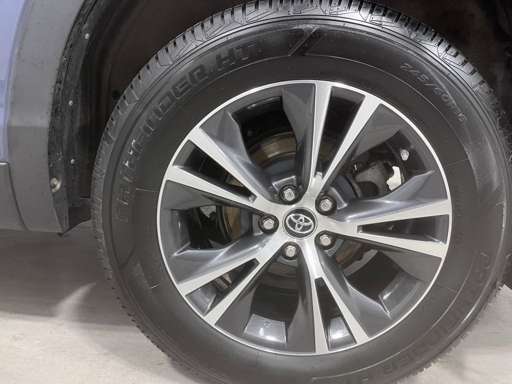 2019 Toyota Highlander LE