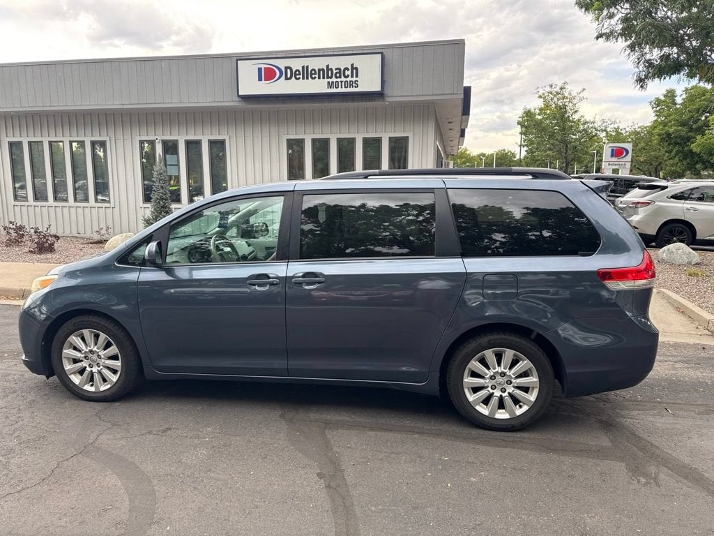 2014 Toyota Sienna LE 7 Passenger