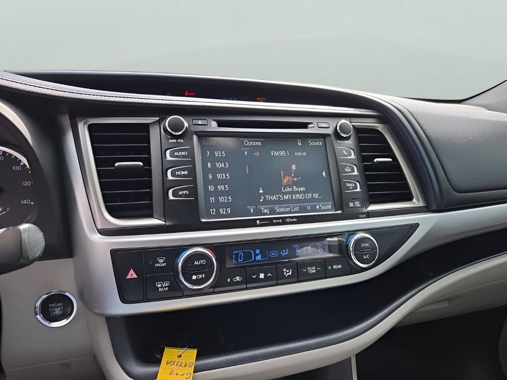 2019 Toyota Highlander SE