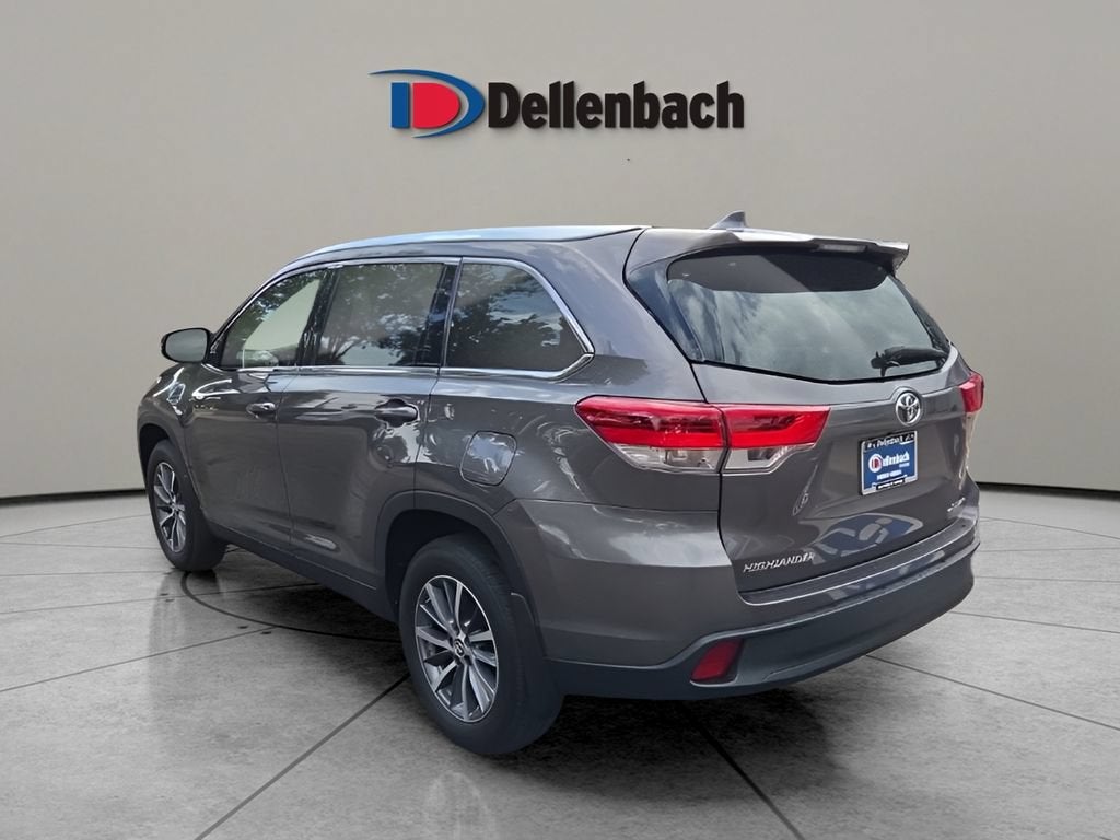 2019 Toyota Highlander SE
