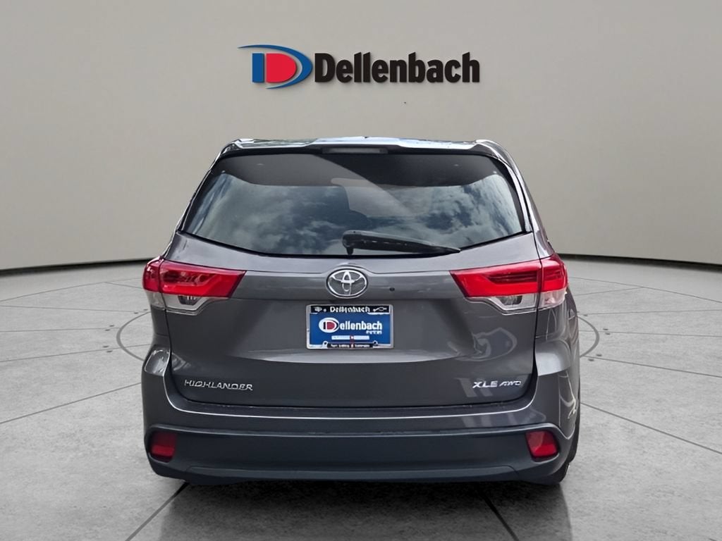 2019 Toyota Highlander SE