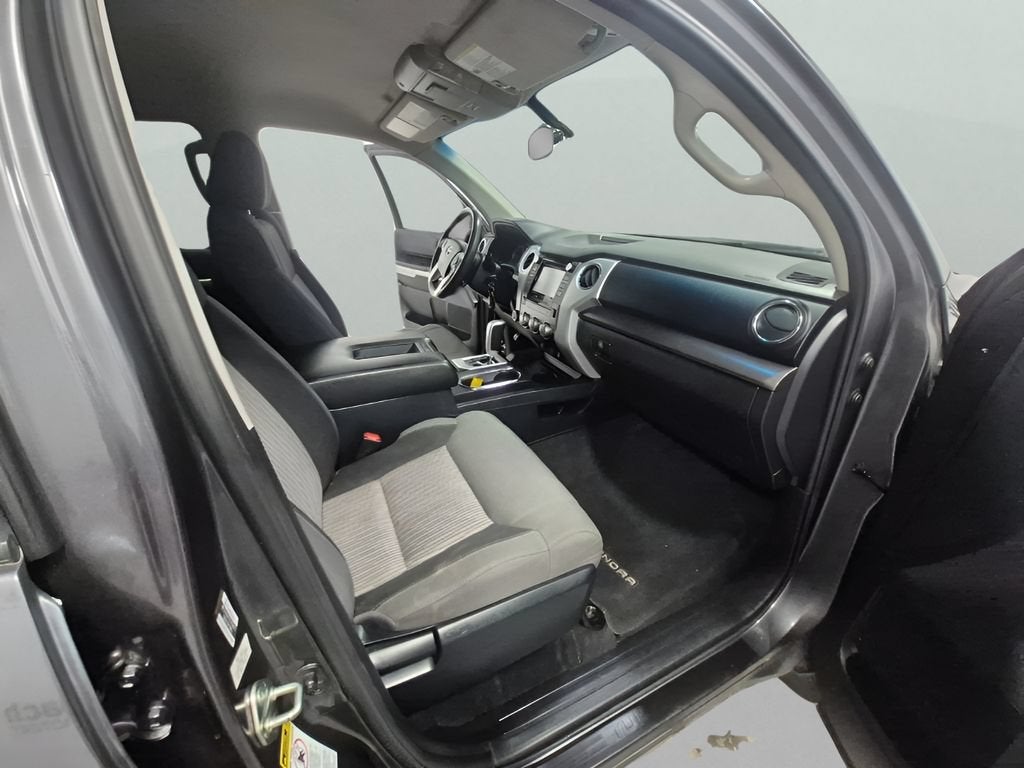 2017 Toyota Tundra SR5 5.7L V8