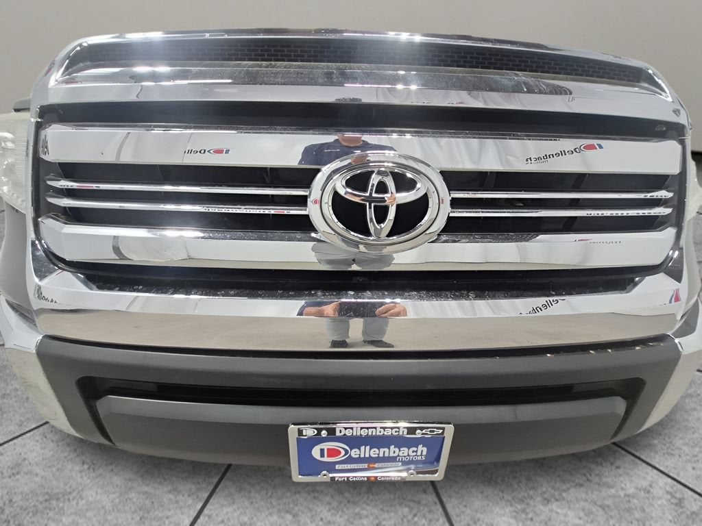 2017 Toyota Tundra SR5 5.7L V8