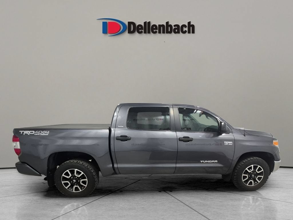 2017 Toyota Tundra SR5 5.7L V8