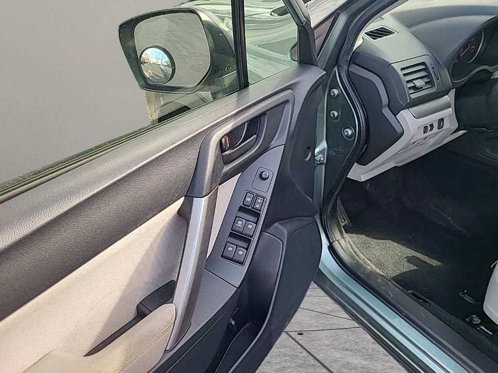 2015 Subaru Forester 2.5i