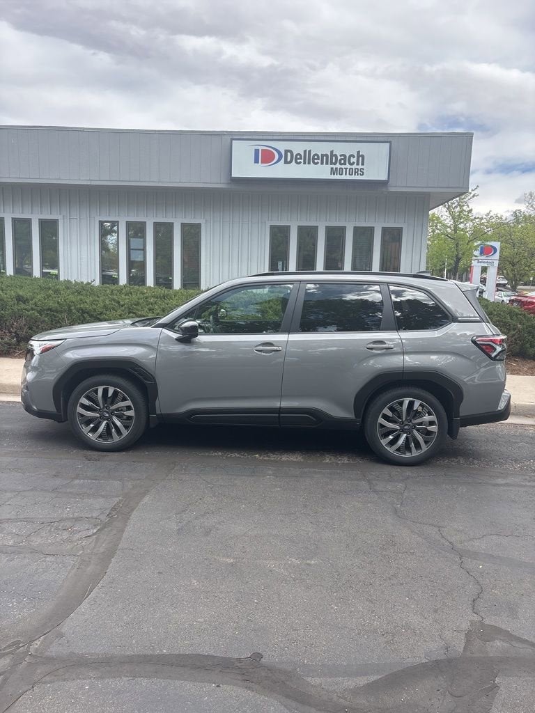 2025 Subaru Forester Touring's photo