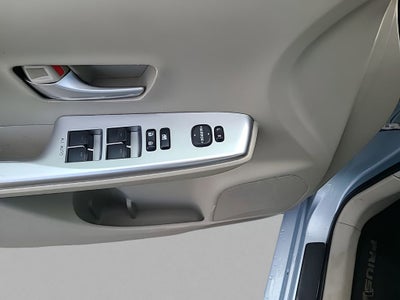2012 Toyota Prius v Two
