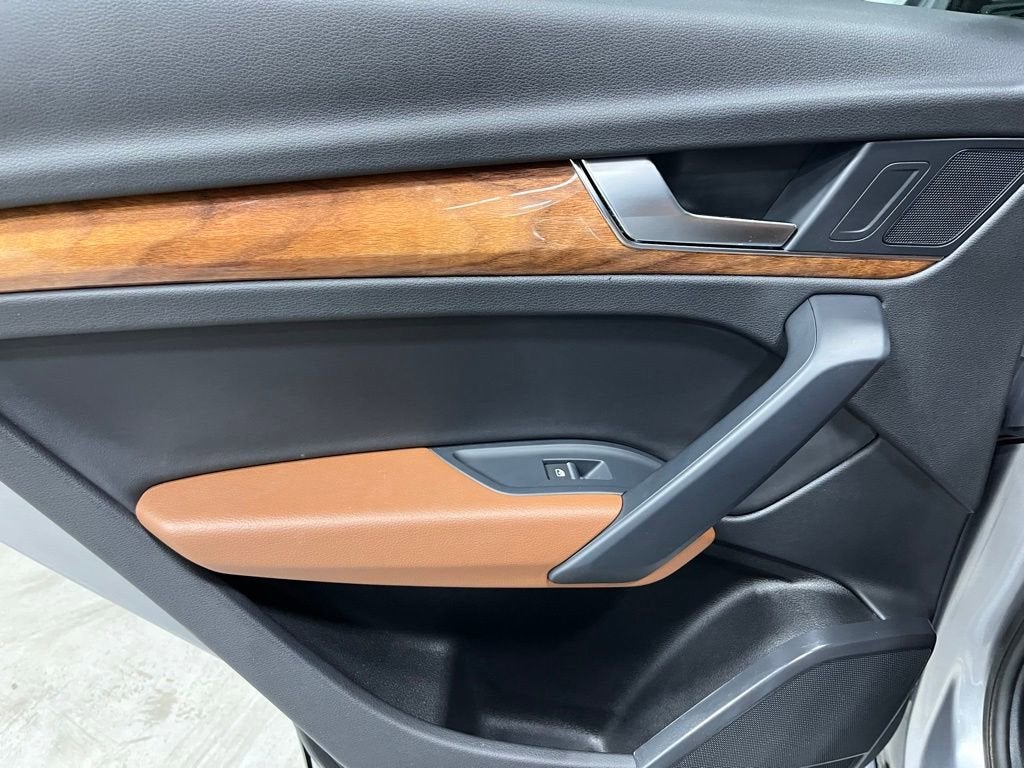 2022 Audi Q5 S line Premium
