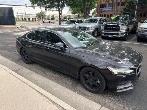 2017 Volvo S90 T6 Momentum