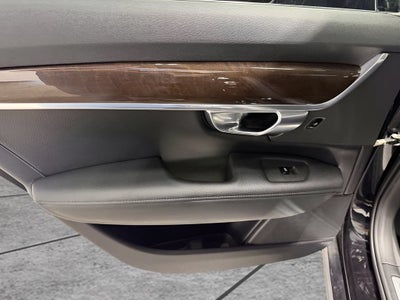 2017 Volvo S90 T6 Momentum