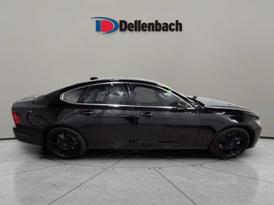 2017 Volvo S90 T6 Momentum