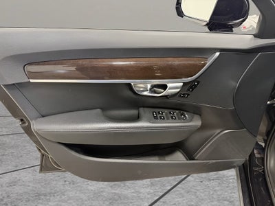 2017 Volvo S90 T6 Momentum