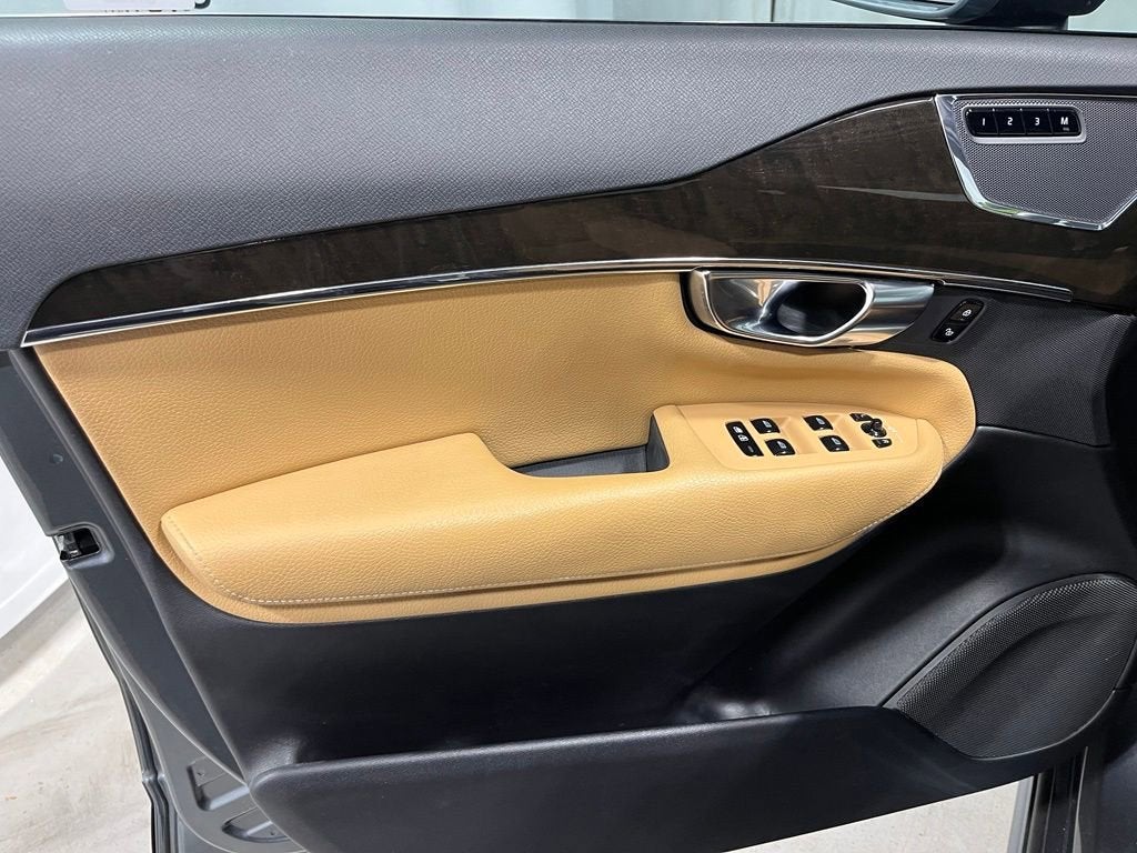 2018 Volvo XC90 Momentum