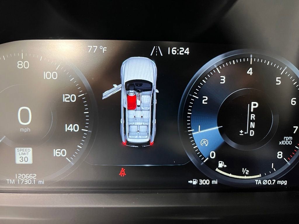 2018 Volvo XC90 Momentum